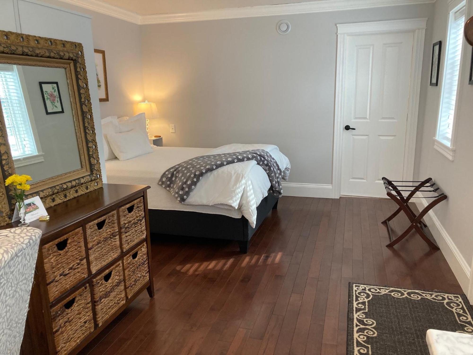 The Red House Fredericton Bed and Breakfast Kamer foto